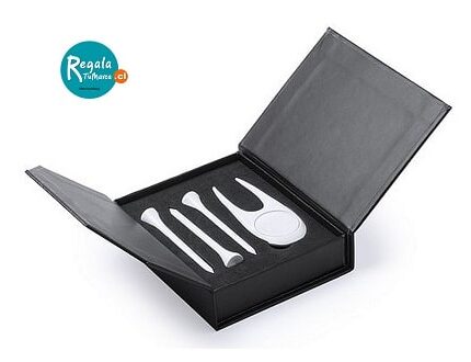 SET GOLF METÁLICO, regalos golf, regalos premium, regalos para golf, artículos para golf, artículos golf,  regalos creativos, regalos originales, golf, productos para golf, productos para golf precio, productos para golf venta, adorno golf, GOLF CHILE,  productos de golf, artículos de golf, artículos para golf, tees, tees venta, tees golf, sacapique golf, posición pelota golf, set golf, set tees golf, set golf tees, kit tees golf, kit tees, kit estuche golf, estuche golf, juego tees golf, kit juego golf, levanta pique metálico, tees metálicos, kit golf metálico, divot, saca pique, divot golf, saca pique golf
